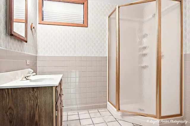 $385,000 | 26140 Ann Court, Wauconda, IL 60084