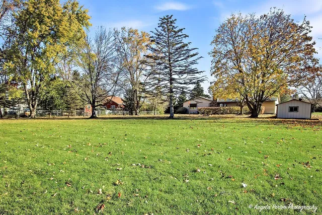 $385,000 | 26140 Ann Court, Wauconda, IL 60084