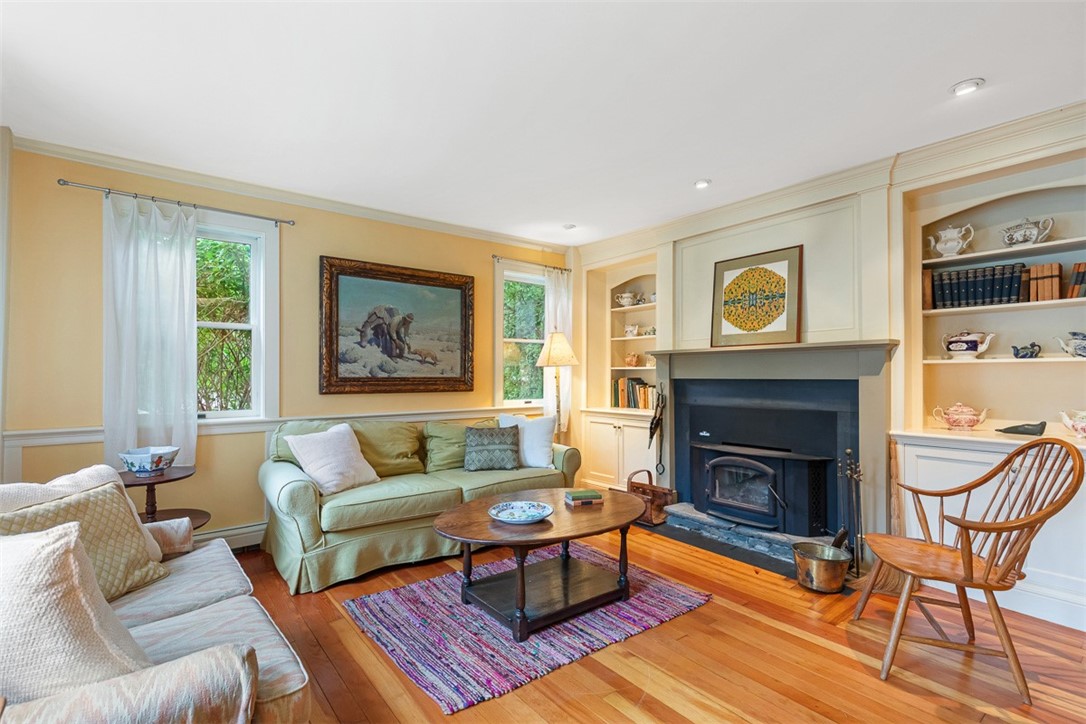 462 Ledge Road Seekonk, MA 02771 - Photo 5 of 49