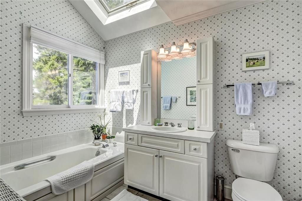 16 Stone Turtle Road Sargentville, ME 04673 - Photo 20 of 35 Master bath