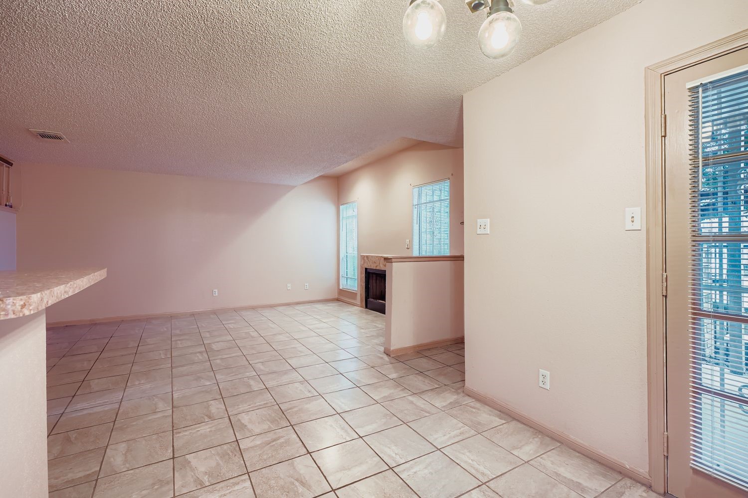 3100 Jeanetta Street, Unit 602 Houston, TX 77063 - Photo 15 of 34 a view of a livingroom with an empty space and a window