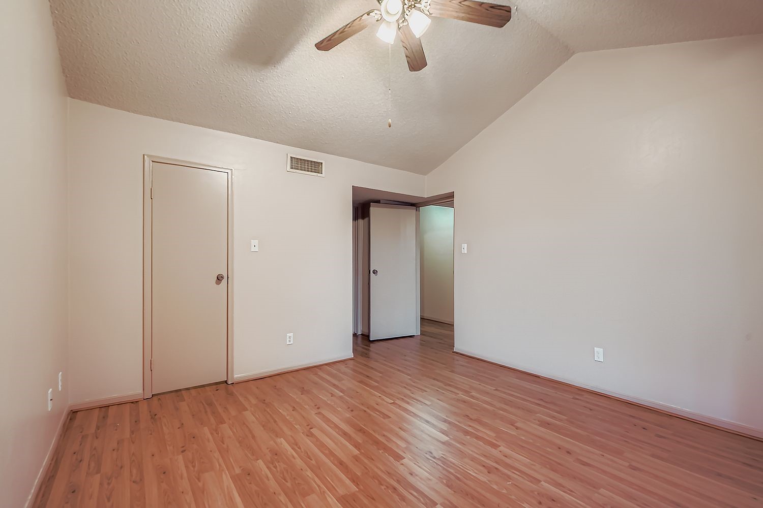 3100 Jeanetta Street, Unit 602 Houston, TX 77063 - Photo 20 of 34 a view of an empty room with wooden floor
