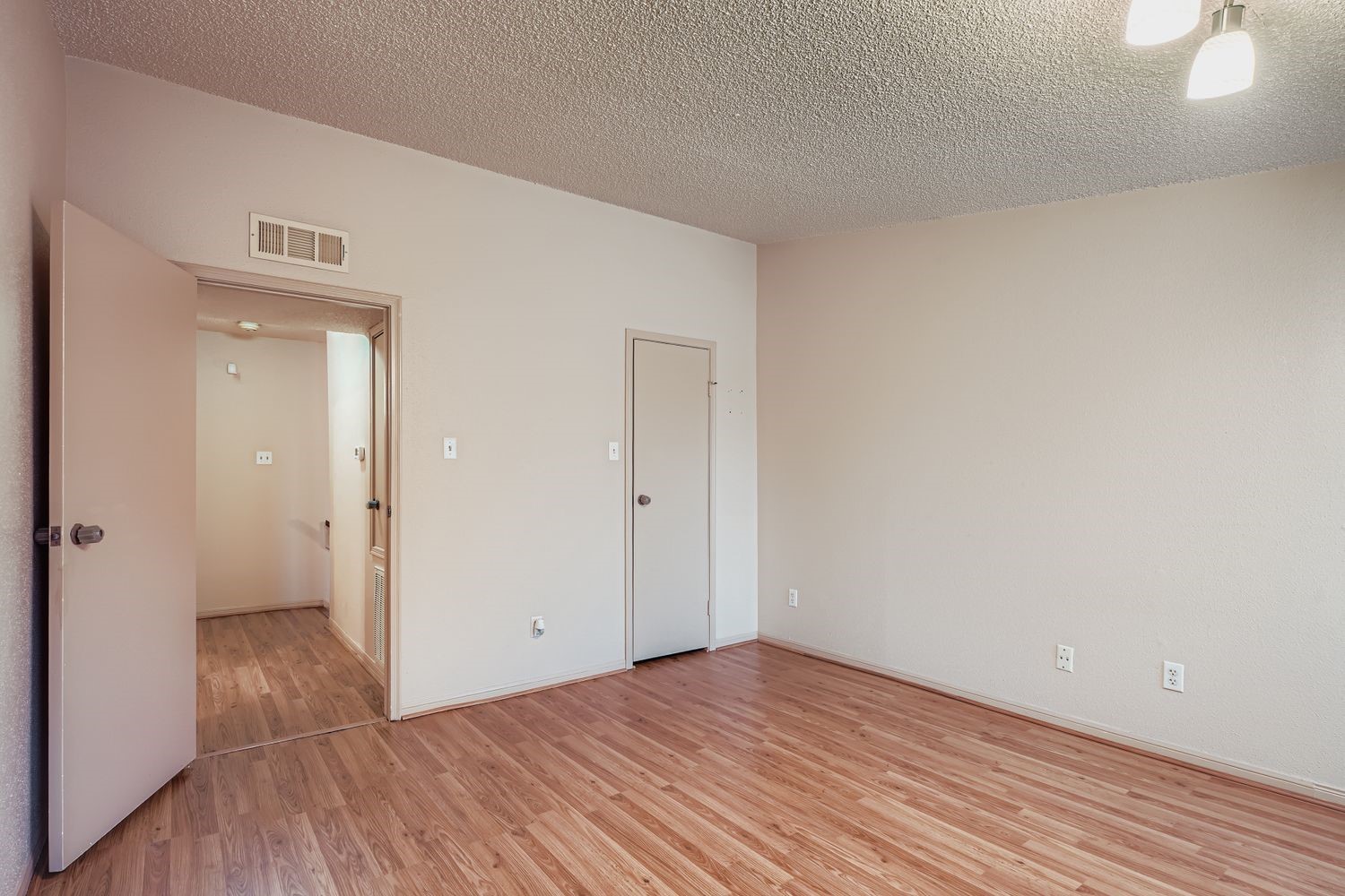 3100 Jeanetta Street, Unit 602 Houston, TX 77063 - Photo 25 of 34 a view of a room with wooden floor and a bathroom