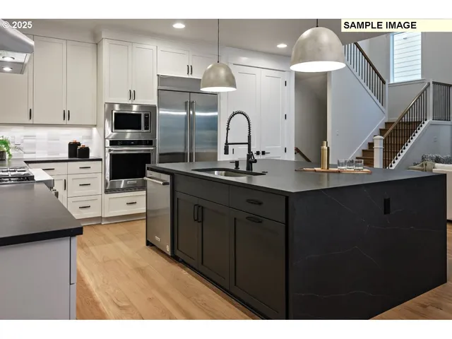 $1,399,999 | 22990 Bland Circle, West Linn, OR 97068