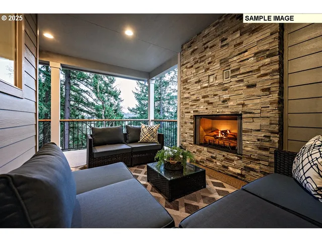 $1,399,999 | 22990 Bland Circle, West Linn, OR 97068