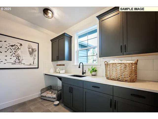 $1,399,999 | 22990 Bland Circle, West Linn, OR 97068