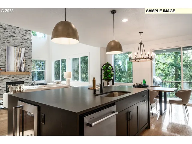 $1,399,999 | 22990 Bland Circle, West Linn, OR 97068