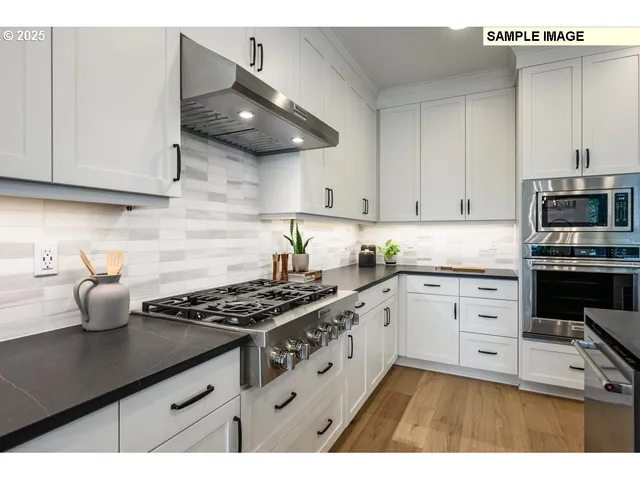 $1,399,999 | 22990 Bland Circle, West Linn, OR 97068