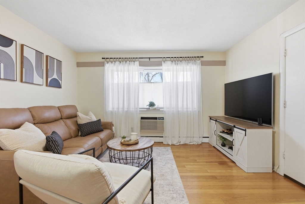 545 Adams Street, Unit 12 Boston, MA 02122 - Photo 3 of 23