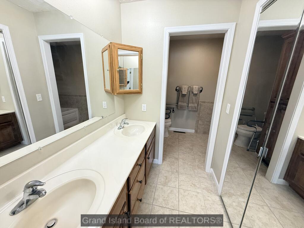 429 Renee Road Doniphan, NE 68832 - Photo 15 of 42 Gallery Image 15
