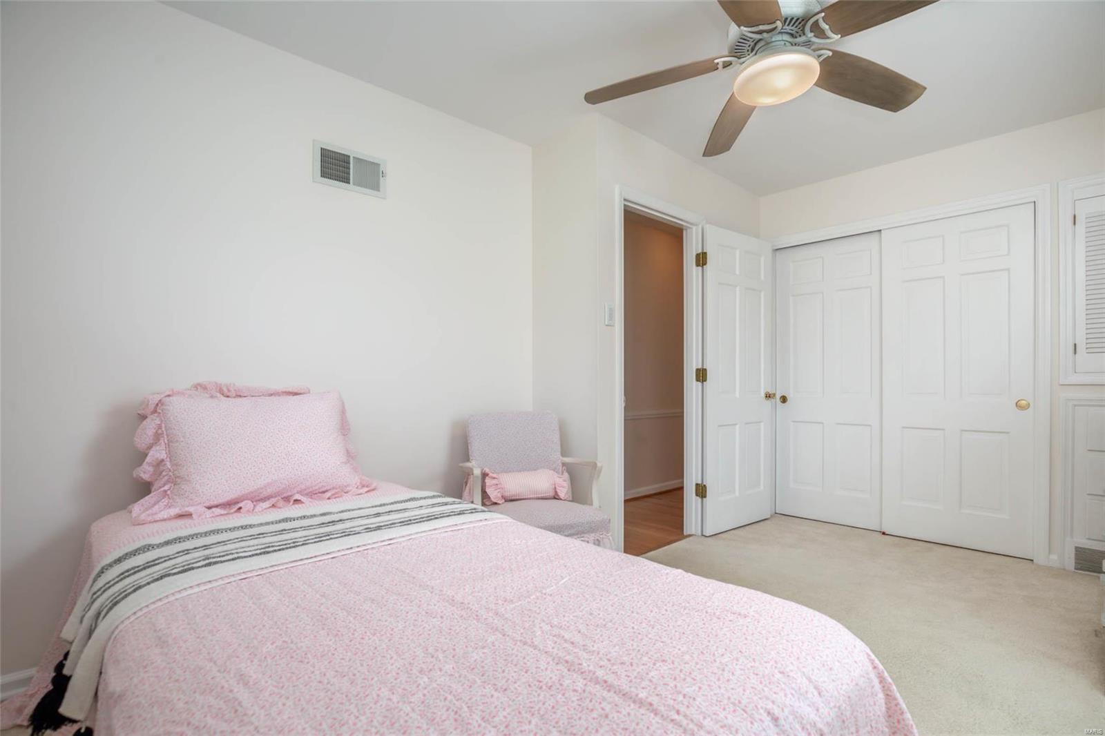 15 Enfield Road St. Louis, MO 63132 - Photo 32 of 47