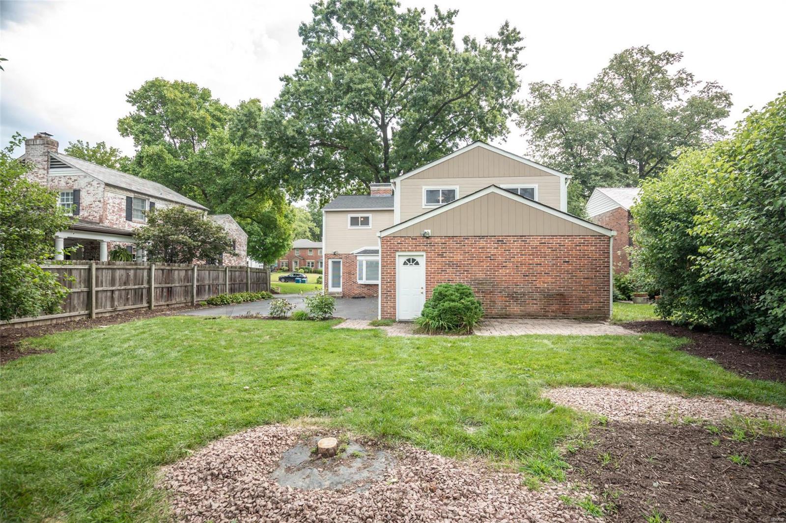 15 Enfield Road St. Louis, MO 63132 - Photo 45 of 47