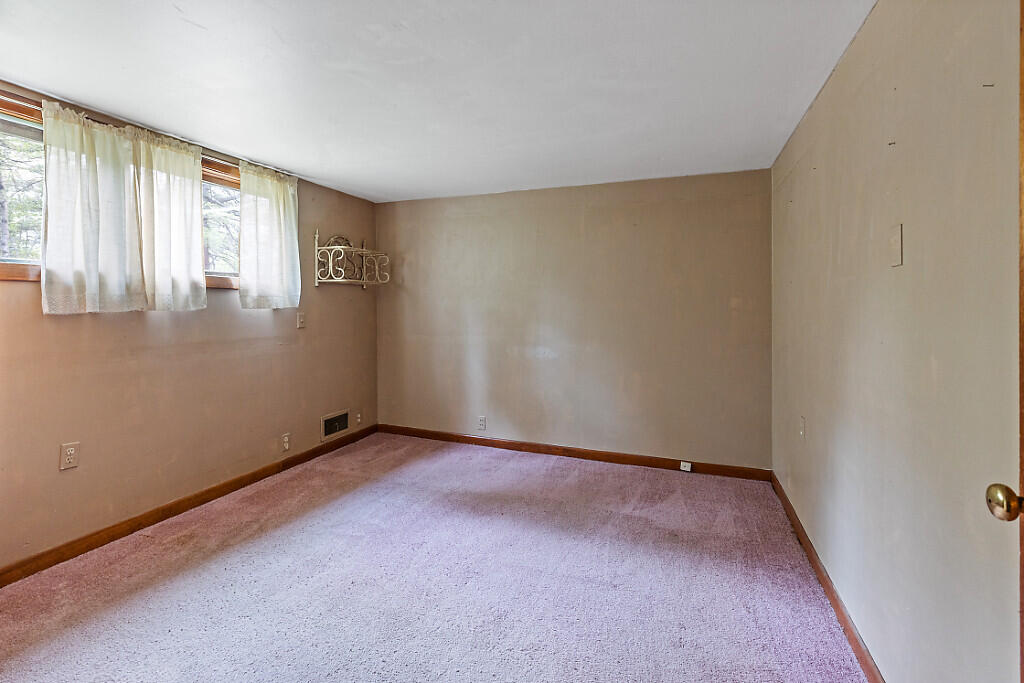 587 Lewiston Road Topsham, ME 04086 - Photo 20 of 25 23_BP5A0630_DxO_mls