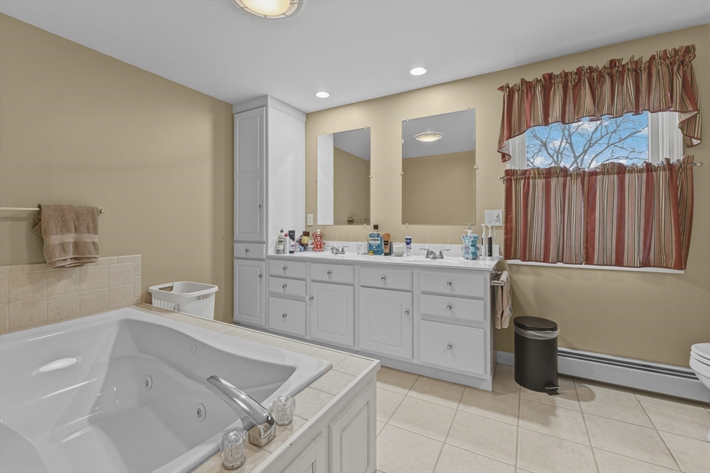 125 Dr Braley Road Freetown, MA 02717 - Photo 34 of 40