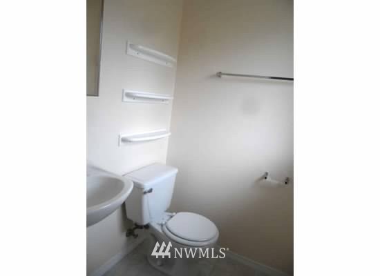 1719 Harding Road Aberdeen, WA 98520 - Photo 8 of 14 Gallery Image 8