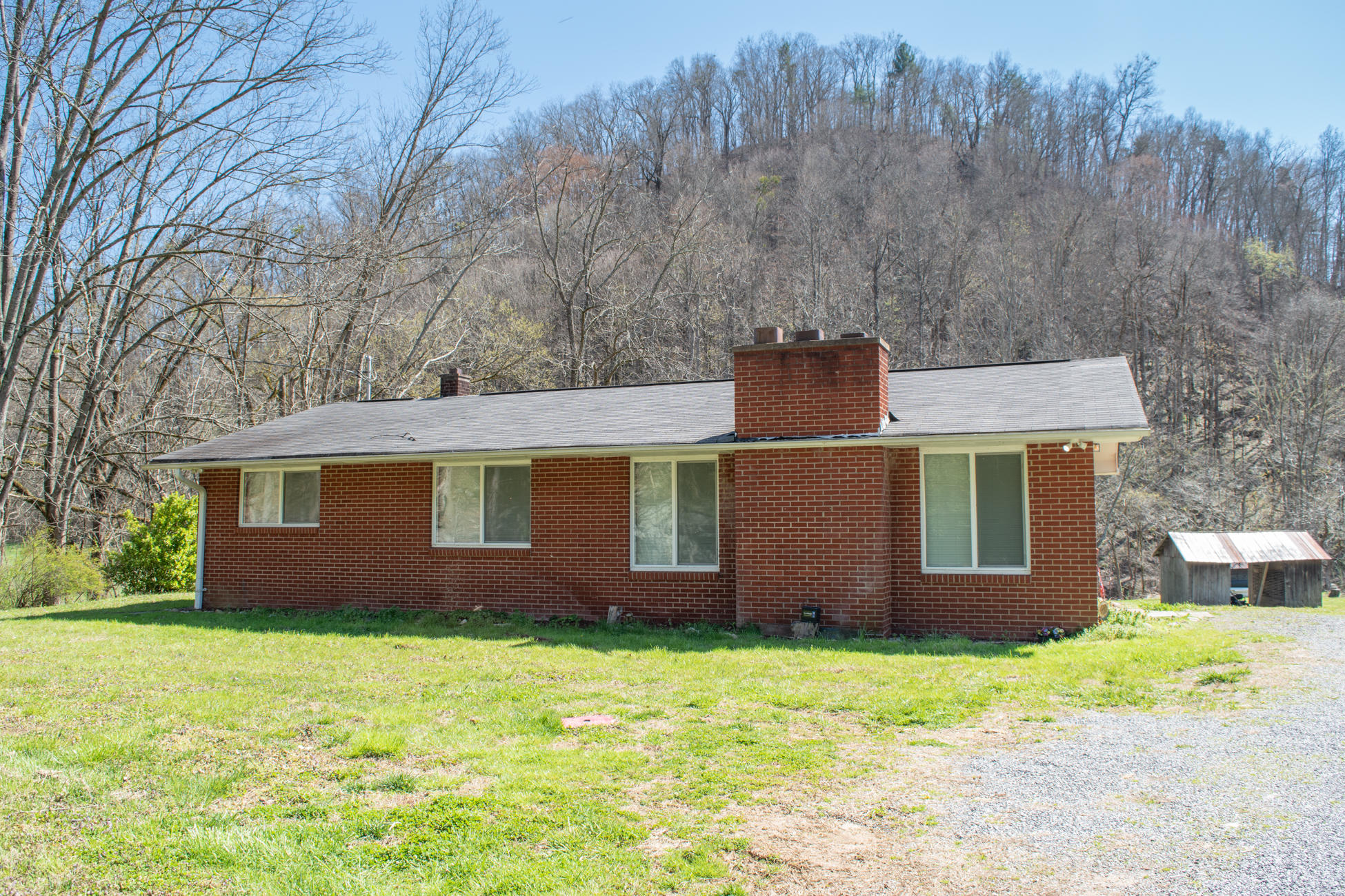 608 Wears Valley Road Townsend, TN 37882 - Photo 2 of 30 608 Wears Valley LQ-1