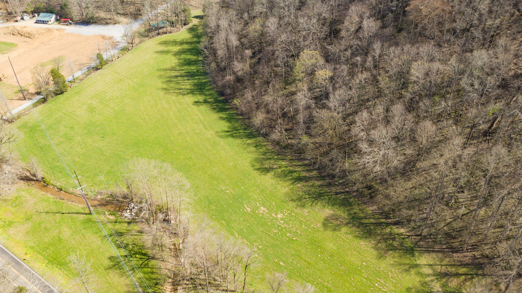 608 Wears Valley Road Townsend, TN 37882 - Photo 19 of 30 608 Wears Valley LQ-19