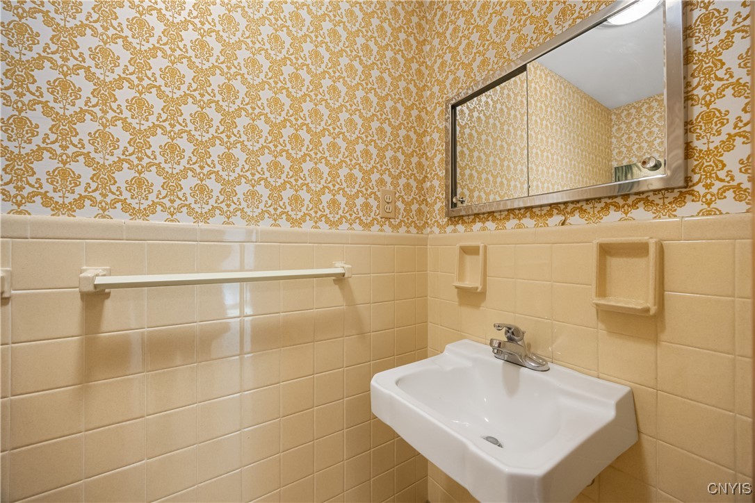 7297 Greenbriar Road Cicero, NY 13212 - Photo 16 of 35