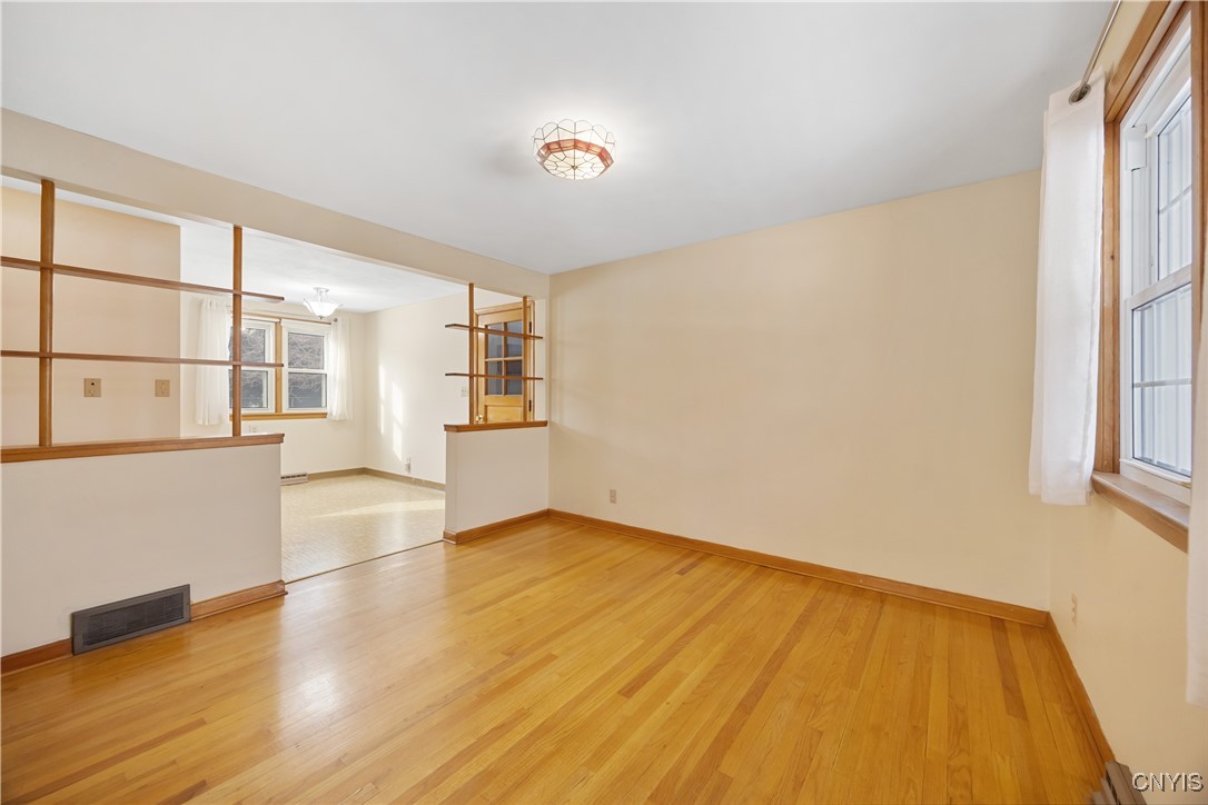 7297 Greenbriar Road Cicero, NY 13212 - Photo 8 of 35