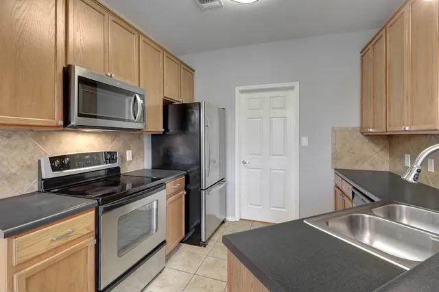 $1,950 | 2632 Century Park Boulevard, Unit 30, Austin, TX 78727