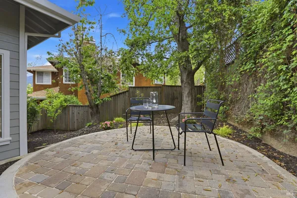 $1,695,000 | 11 Red Oak Court, Novato, CA 94949