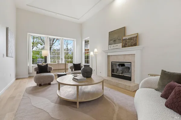 $1,695,000 | 11 Red Oak Court, Novato, CA 94949