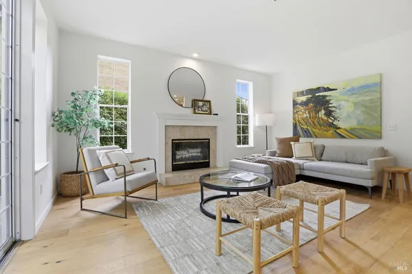 $1,695,000 | 11 Red Oak Court, Novato, CA 94949