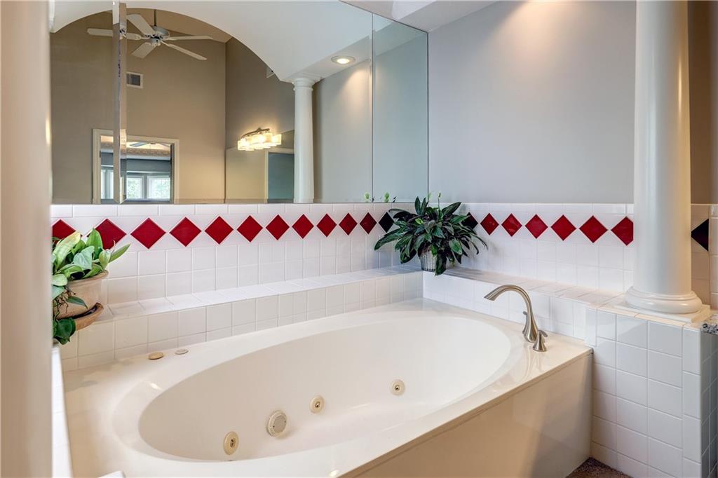 13017 Reeder Street Overland Park, KS 66213 - Photo 15 of 35