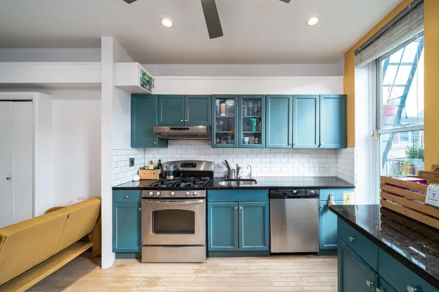 $3,800 | 201 Pavonia Avenue, Unit 2L, Jersey City, NJ 07302