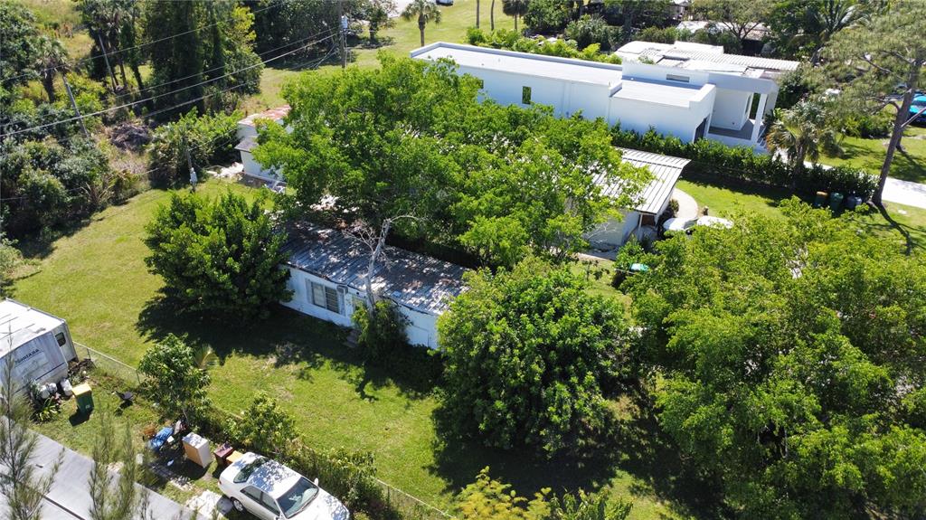 3030 Karen Drive Naples, FL 34112 - Photo 4 of 9