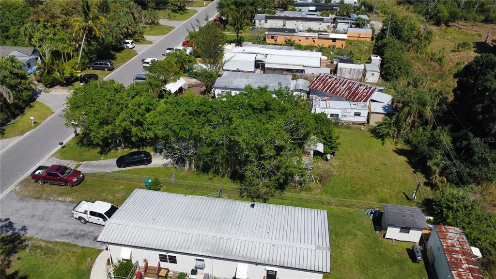 3030 Karen Drive Naples, FL 34112 - Photo 6 of 9