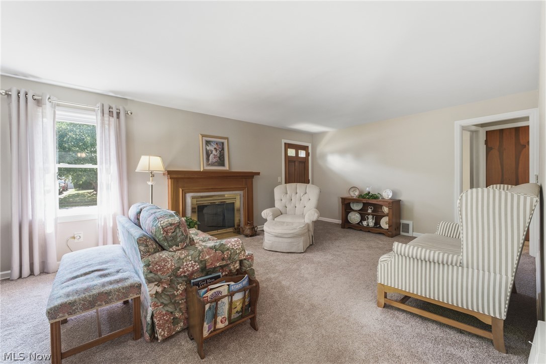 214 Grandview Avenue Northwest Canton, OH 44708 - Photo 12 of 35