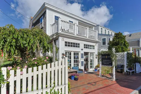$2,086,000 | 140 Commercial Street, Provincetown, MA 02657