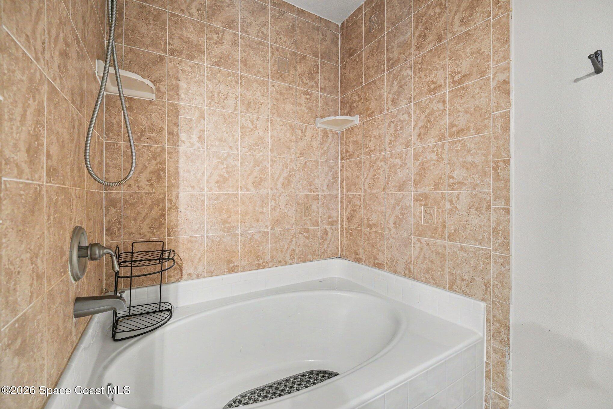 704 Prospect Avenue Cocoa, FL 32922 - Photo 18 of 28 017_file_4072