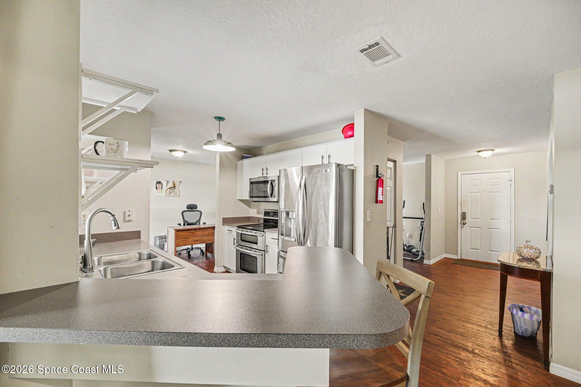 704 Prospect Avenue Cocoa, FL 32922 - Photo 7 of 28 005_file_5077