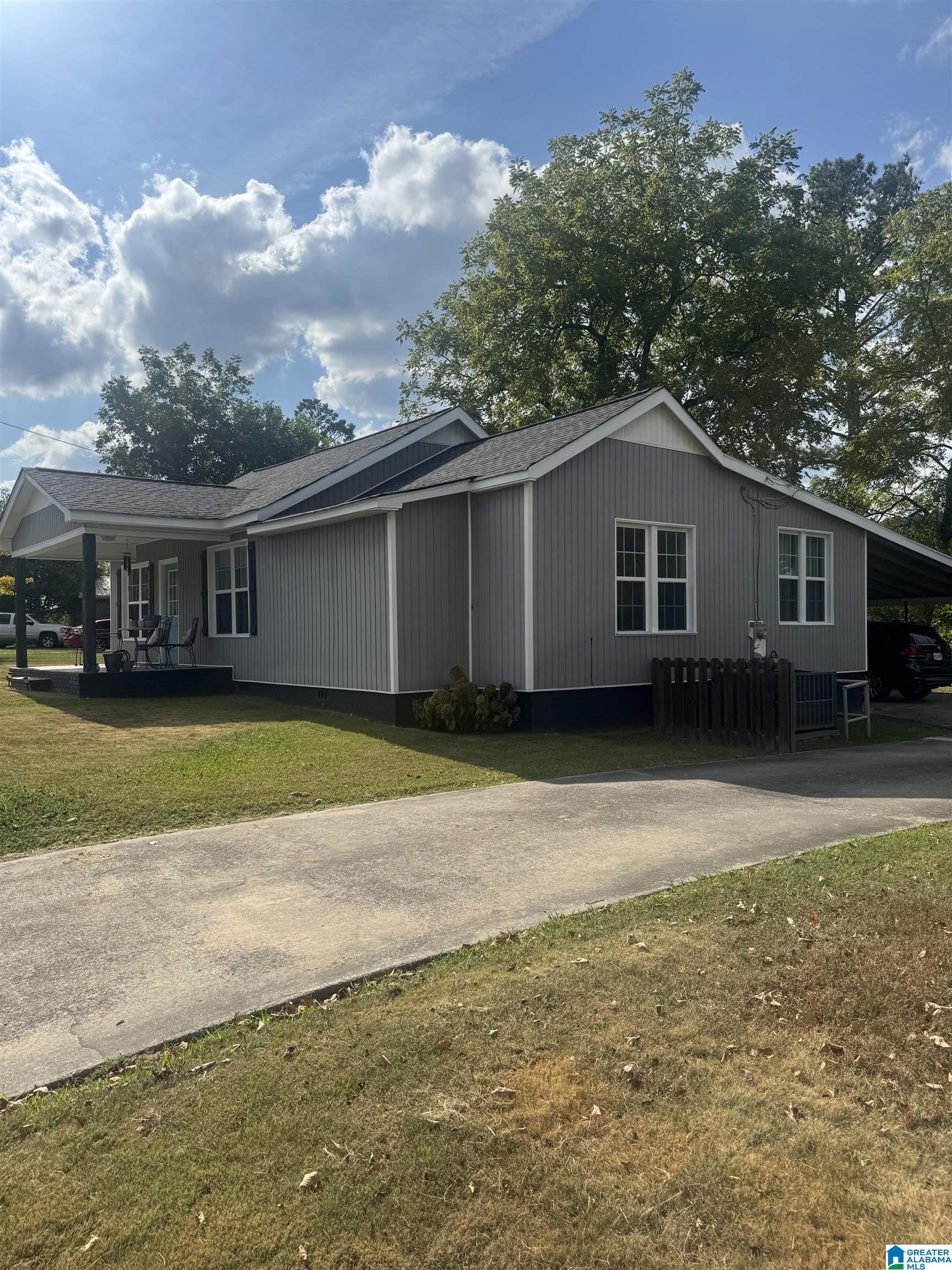 720 1st Avenue East Oneonta, AL 35121 - Photo 2 of 21