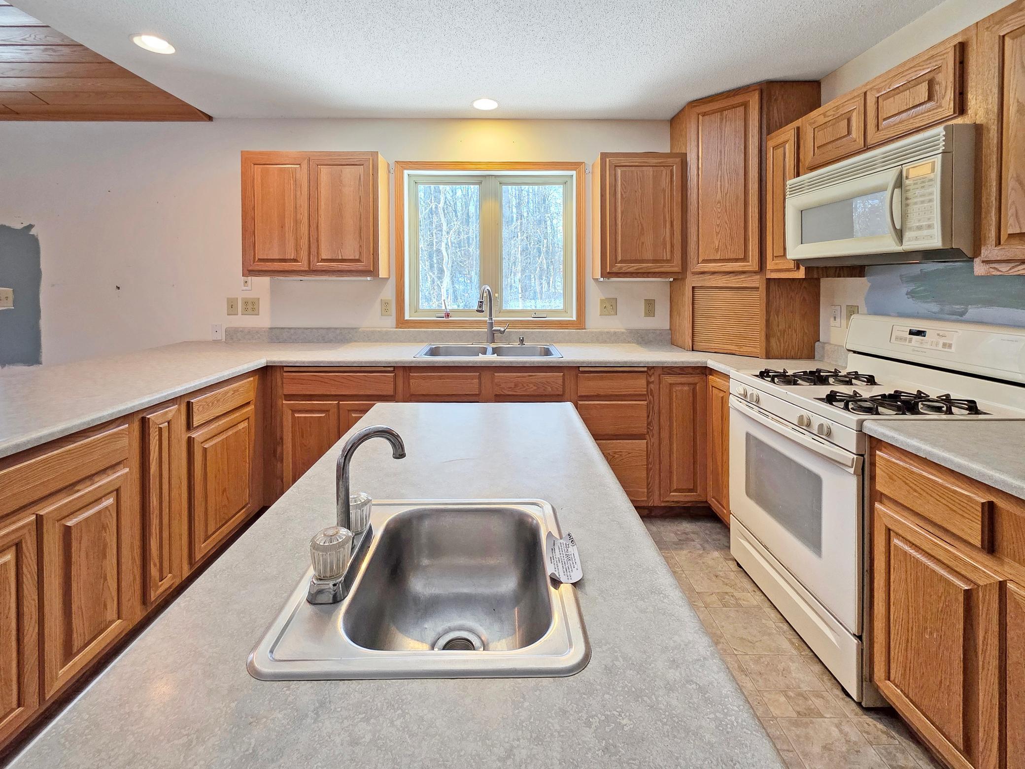 31295 Cherokee Trail Breezy Point, MN 56472 - Photo 7 of 29