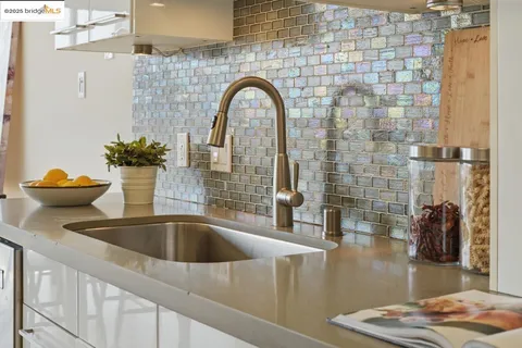 $545,000 | 1555 Lakeside Drive, Unit 191, Oakland, CA 94612