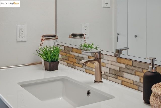 $545,000 | 1555 Lakeside Drive, Unit 191, Oakland, CA 94612