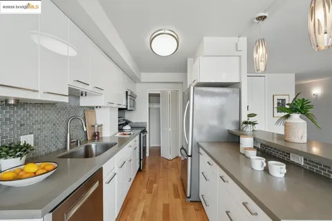 $545,000 | 1555 Lakeside Drive, Unit 191, Oakland, CA 94612