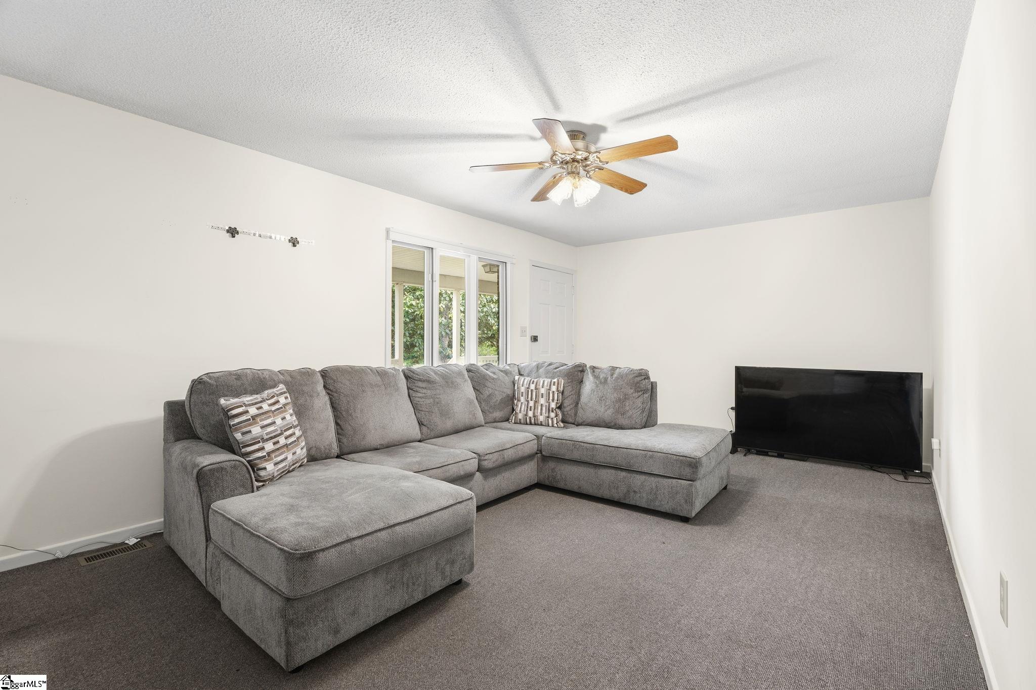 113-115 Hunter Drive Boiling Springs, SC 29316 - Photo 6 of 32