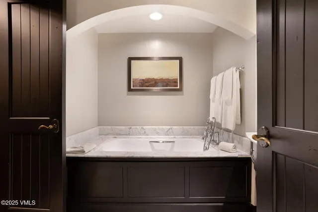 $2,865,000 | 130 Daybreak Ridge Road, Unit HS619, Avon, CO 81620