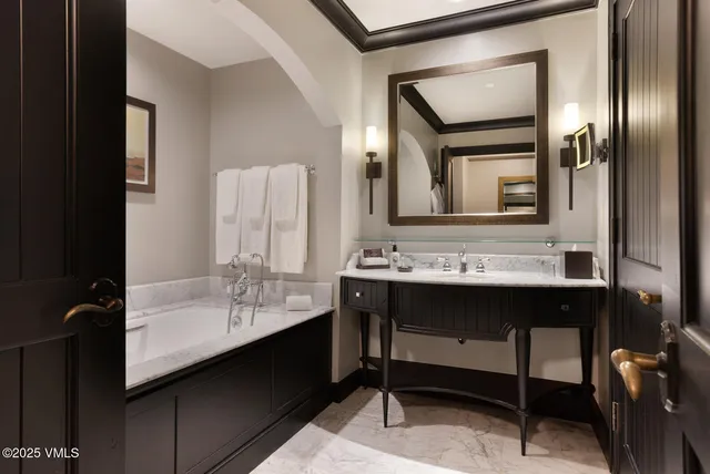 $2,865,000 | 130 Daybreak Ridge Road, Unit HS619, Avon, CO 81620