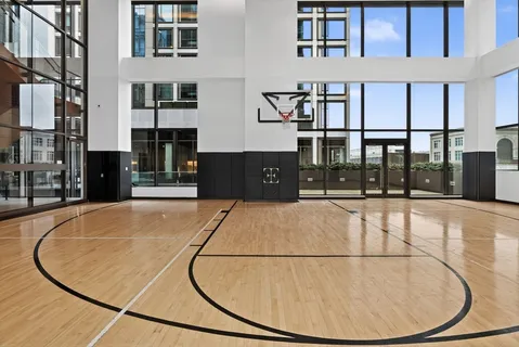 $1,660,000 | 133 Seaport Boulevard, Unit U1017, Boston, MA 02210