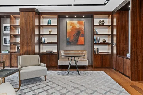 $1,660,000 | 133 Seaport Boulevard, Unit U1017, Boston, MA 02210