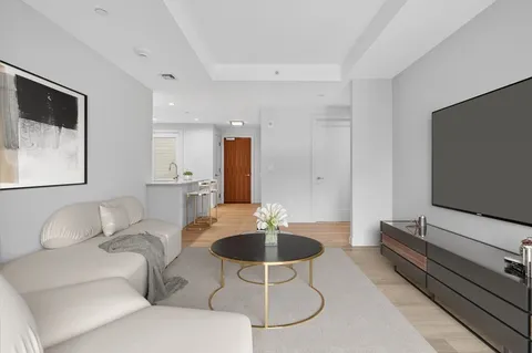 $1,660,000 | 133 Seaport Boulevard, Unit U1017, Boston, MA 02210