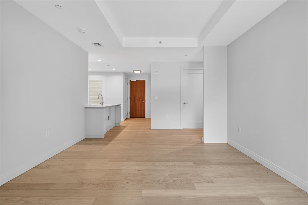 133 Seaport Boulevard, Unit 1017 Boston, MA 02210 - Photo 4 of 28