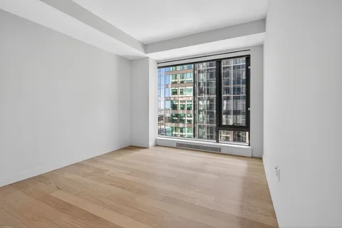 $1,660,000 | 133 Seaport Boulevard, Unit U1017, Boston, MA 02210