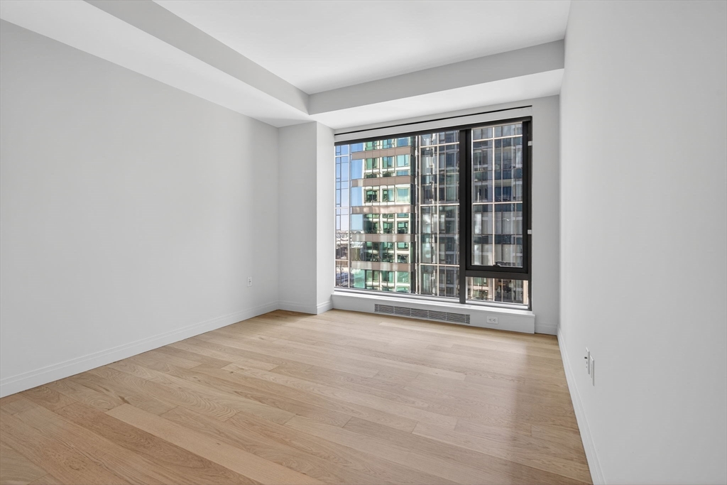 133 Seaport Boulevard, Unit 1017 Boston, MA 02210 - Photo 8 of 28