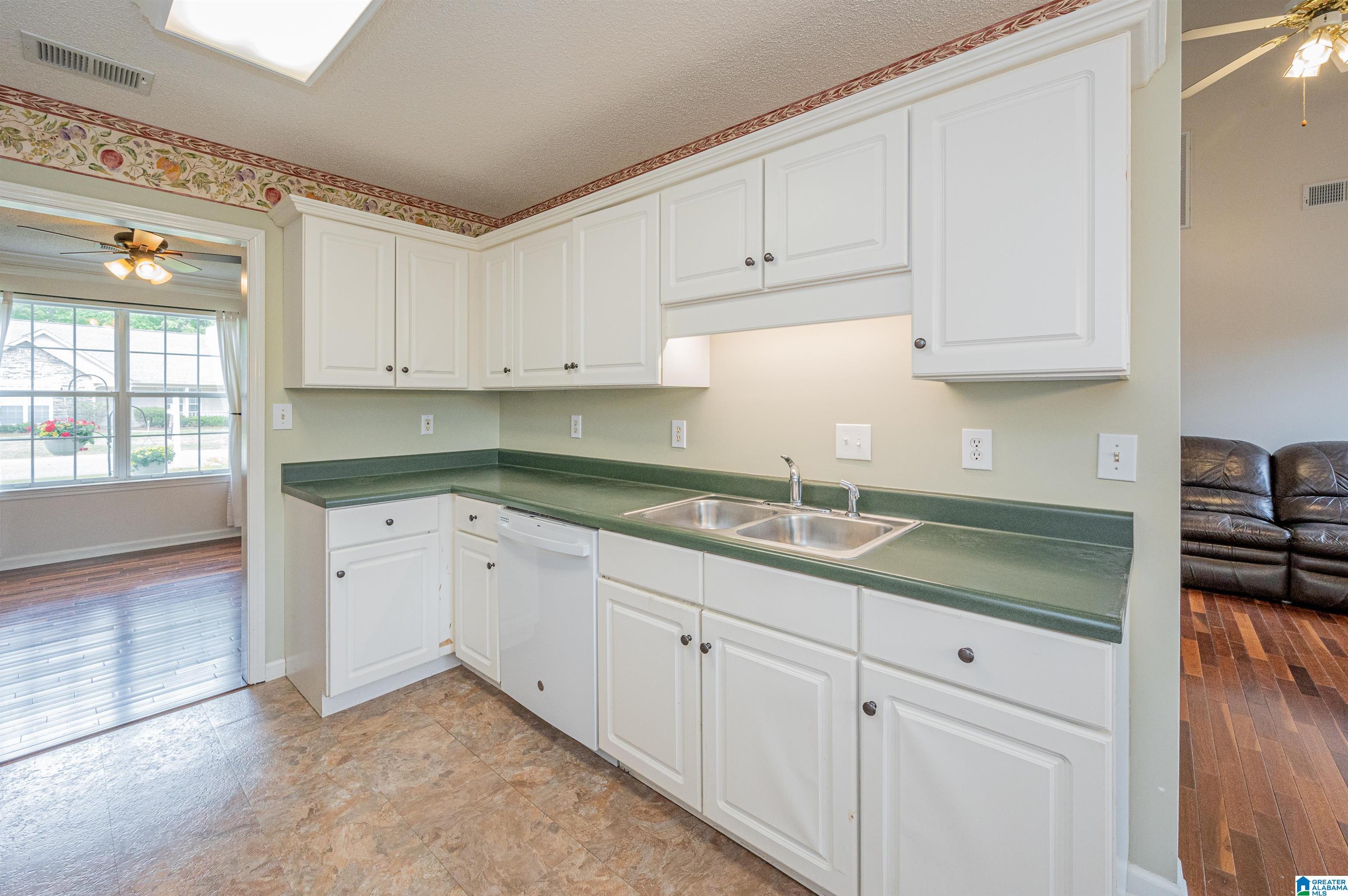 114 Cedar Grove Parkway Alabaster, AL 35114 - Photo 8 of 42